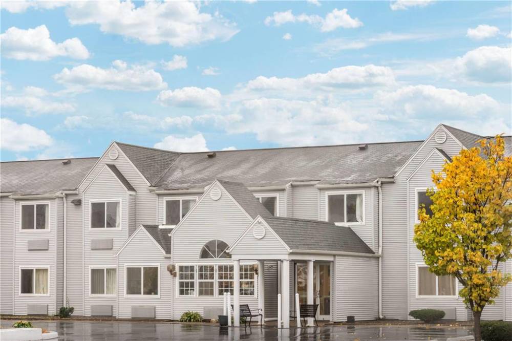 Baymont By Wyndham Henrietta/rochester