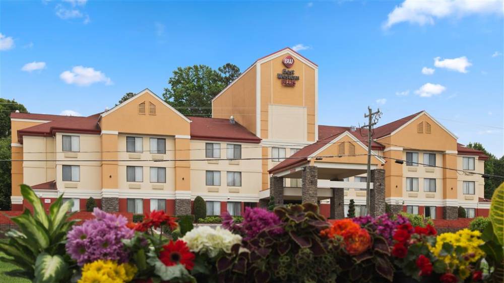 Best Western Plus Huntersville Inn & Suites Near Lake Norman