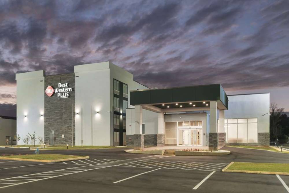 Best Western Plus Mobile Inn & Suites