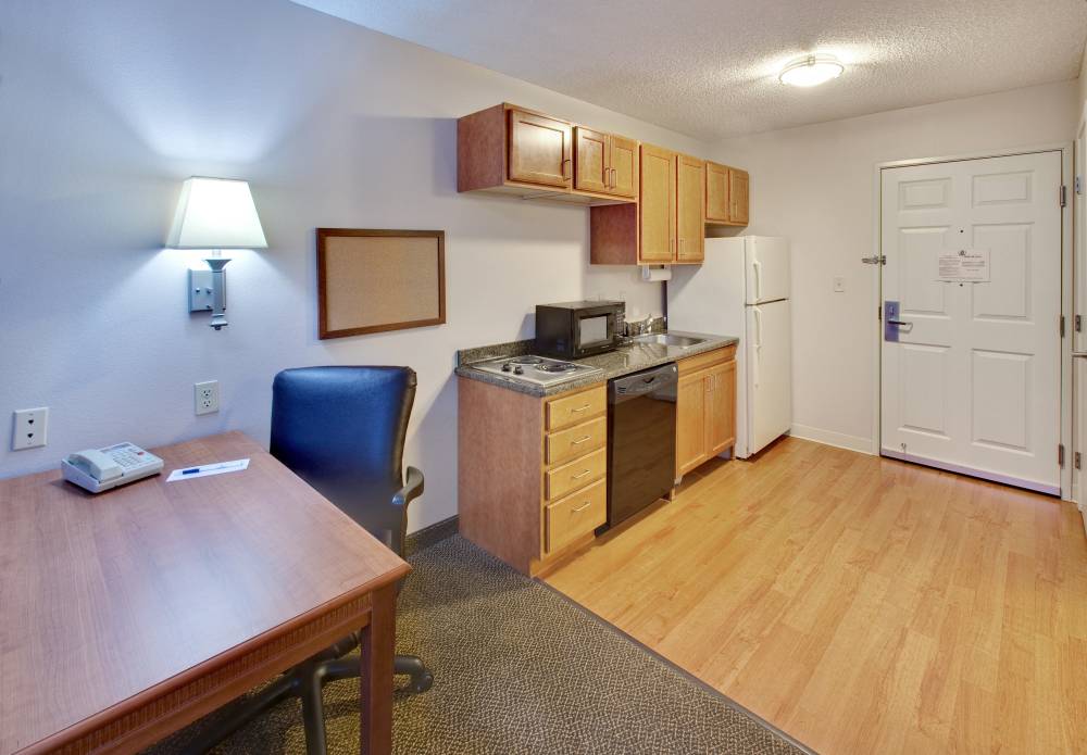 Candlewood Suites Rockford
