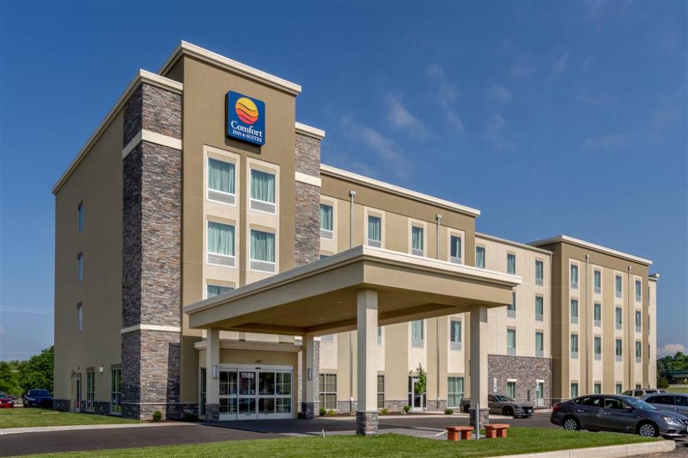 Comfort Inn And Suites - Harrisburg Airp