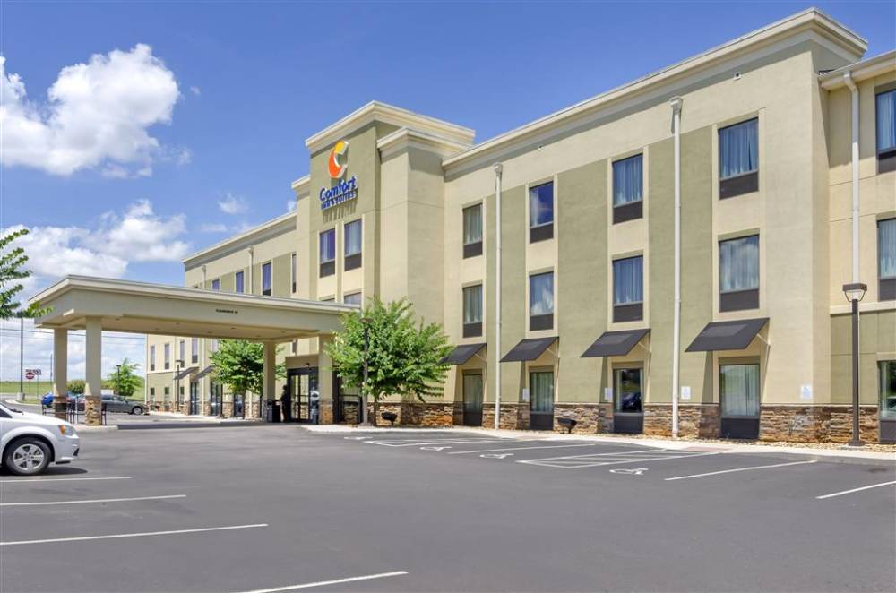 Comfort Inn And Suites Lynchburg Airport