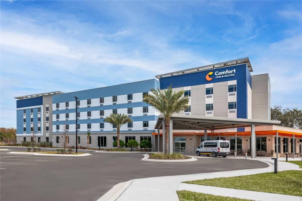 Comfort Inn And Suites Orlando Sanford Airport