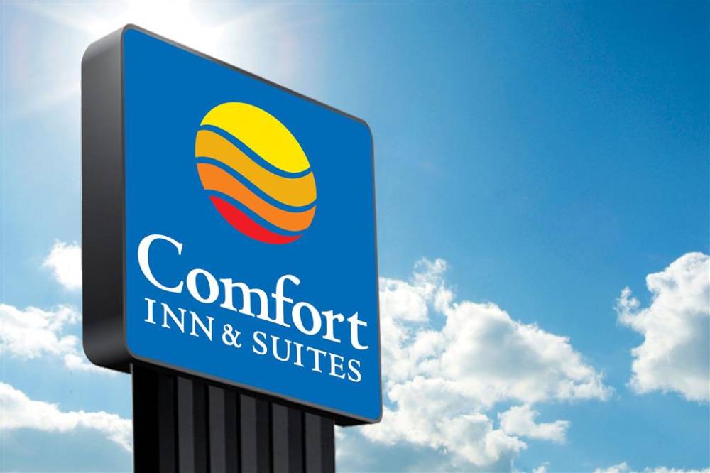 Comfort Inn And Suites Pittsburgh-norths