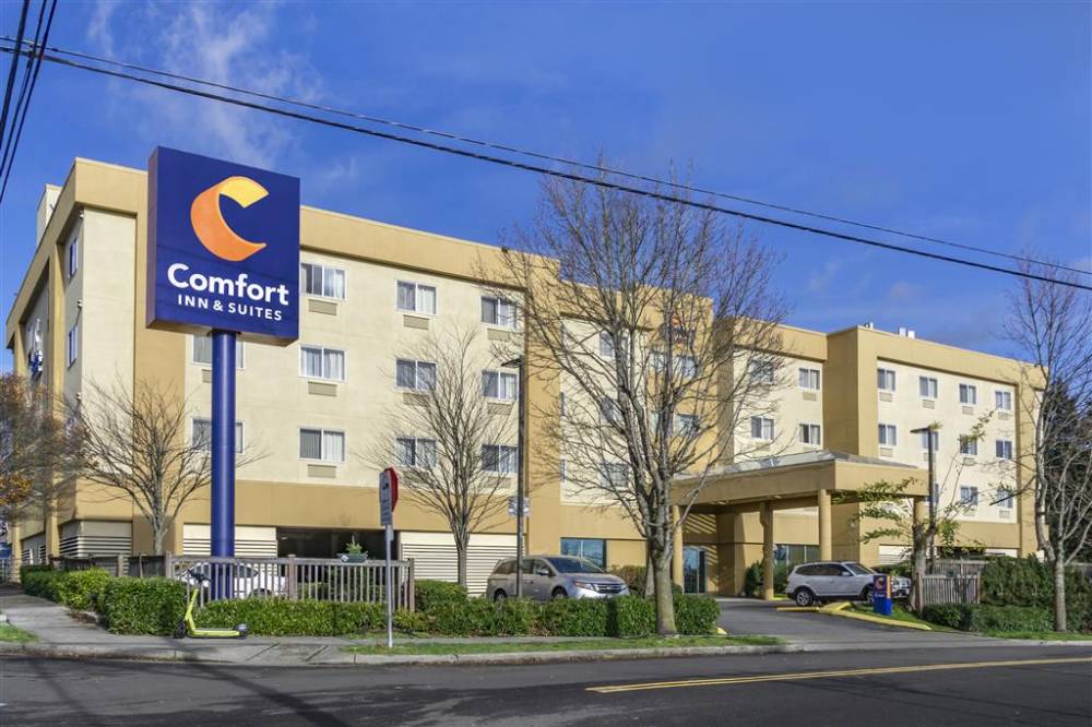 Comfort Inn And Suites Seattle North