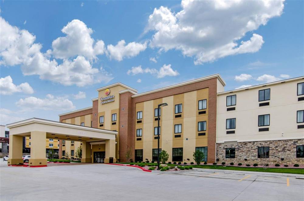 Comfort Inn And Suites Shawnee - Kansas 