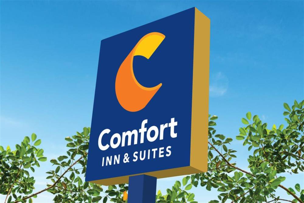 Comfort Inn And Suites Voorhees - Mt Lau