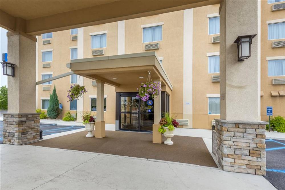 Comfort Inn And Suites Wilkes Barre - Ar