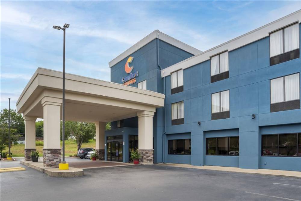 Comfort Suites Fultondale I-65 Near I-22