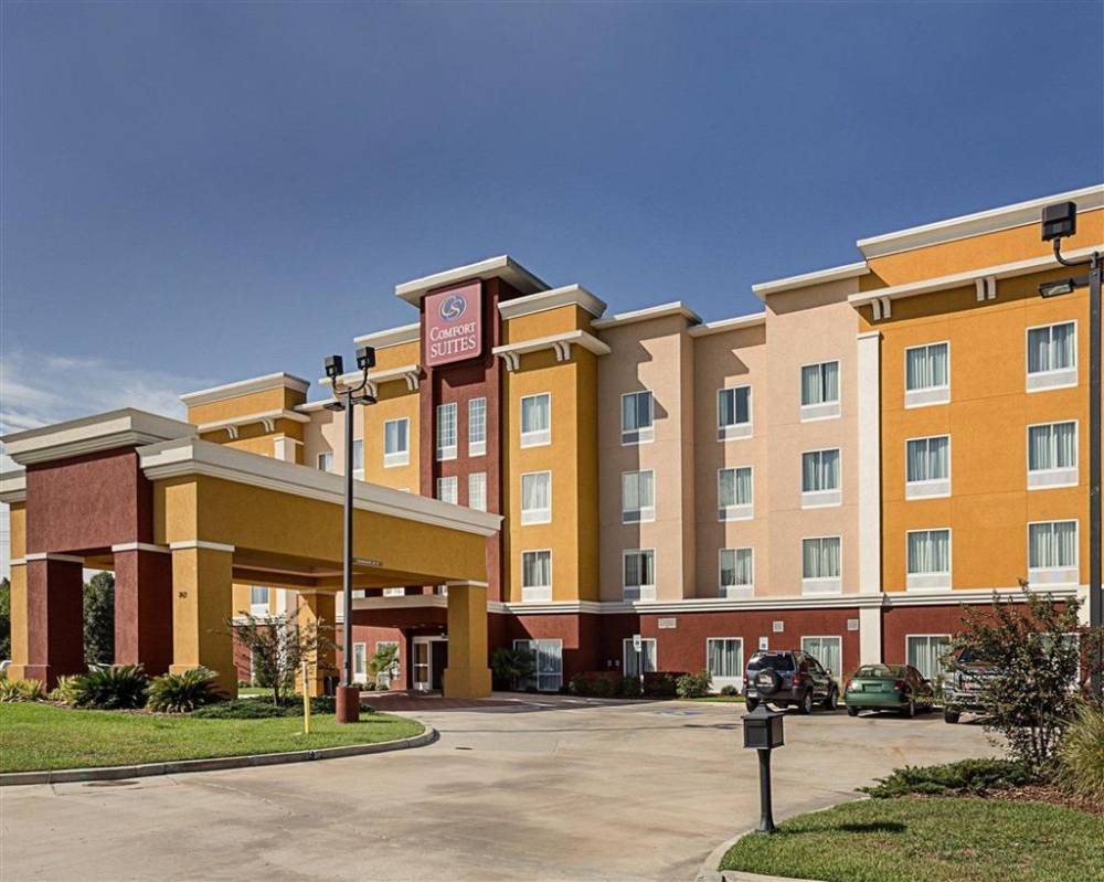 Comfort Suites Near Tanger Outlet Mall