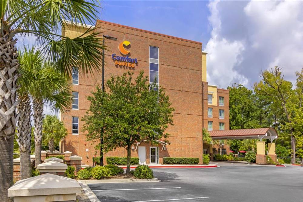 Comfort Suites West Of The Ashley
