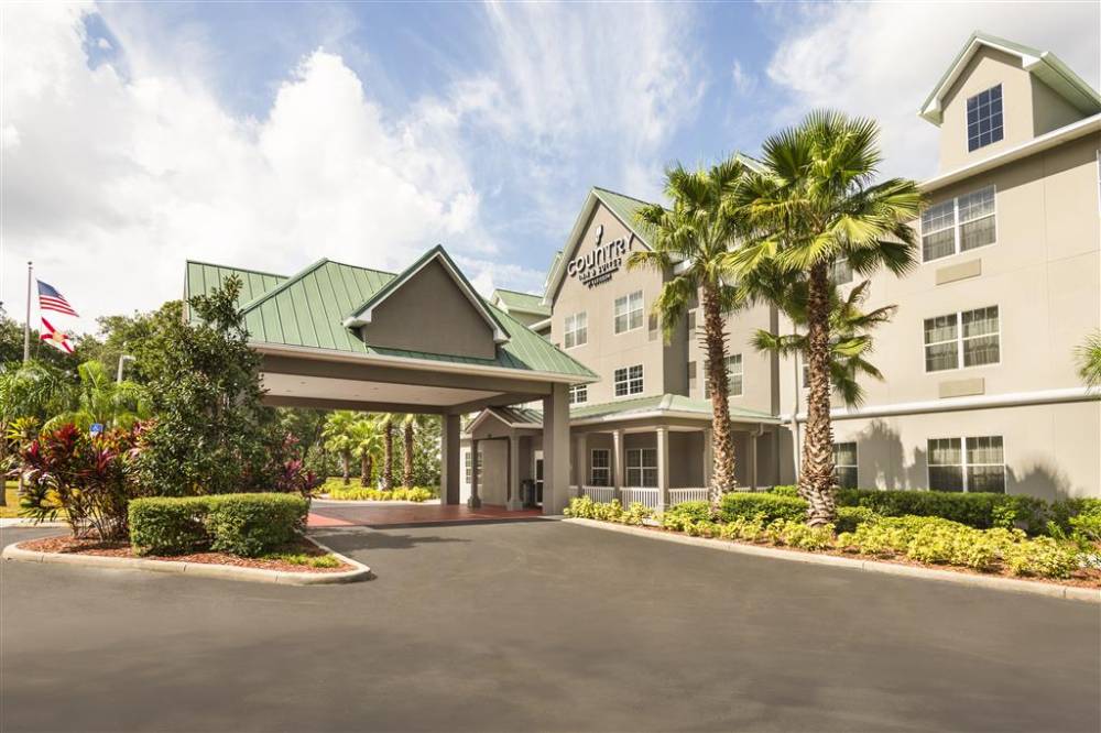 Country Inn Suites Tampa Casino-fairgrounds
