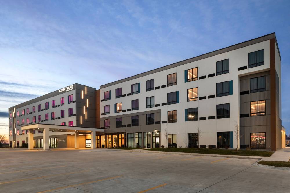 Courtyard By Marriott Bettendorf