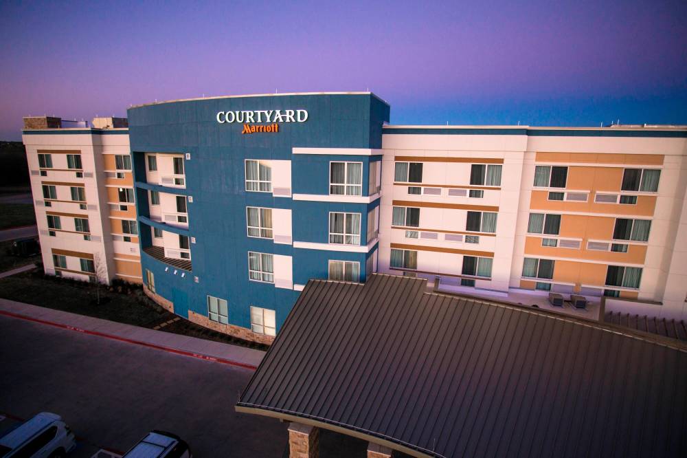 Courtyard By Marriott Dallas Midlothian At Midlothian Conference Center