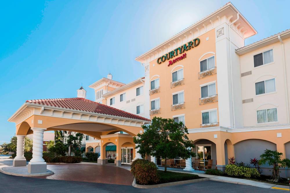 Courtyard By Marriott Fort Myers At I-75 And Gulf Coast Town Center