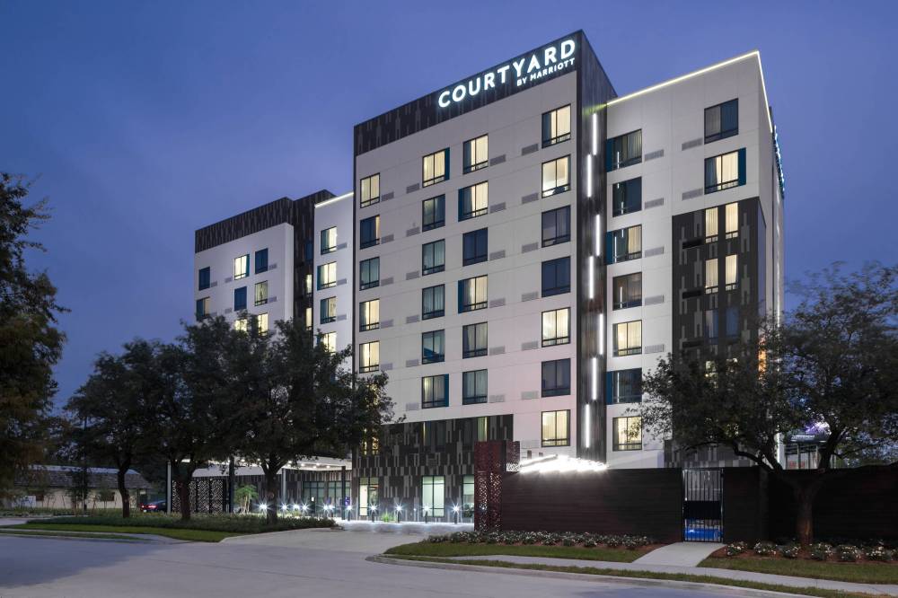 Courtyard By Marriott Houston Heights I-10