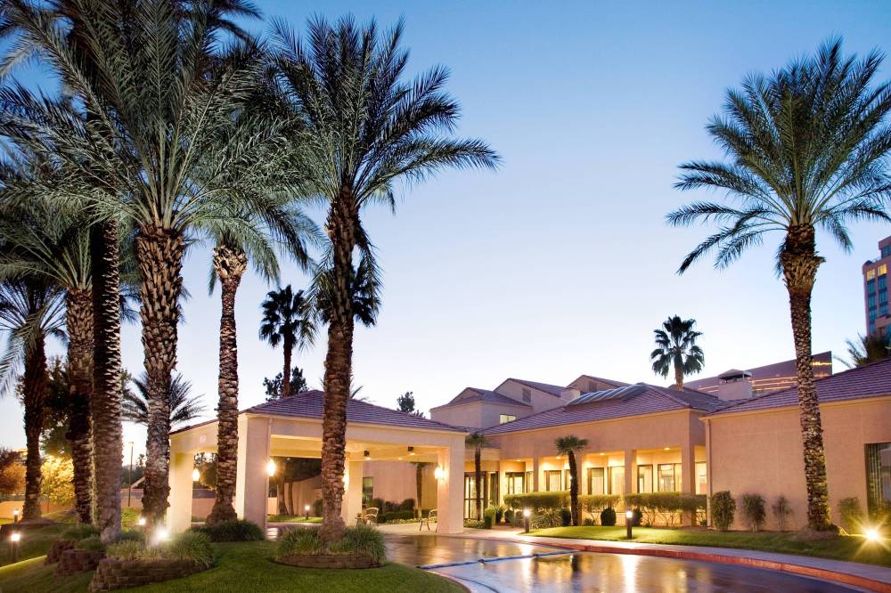 Courtyard By Marriott Las Vegas Convention Center