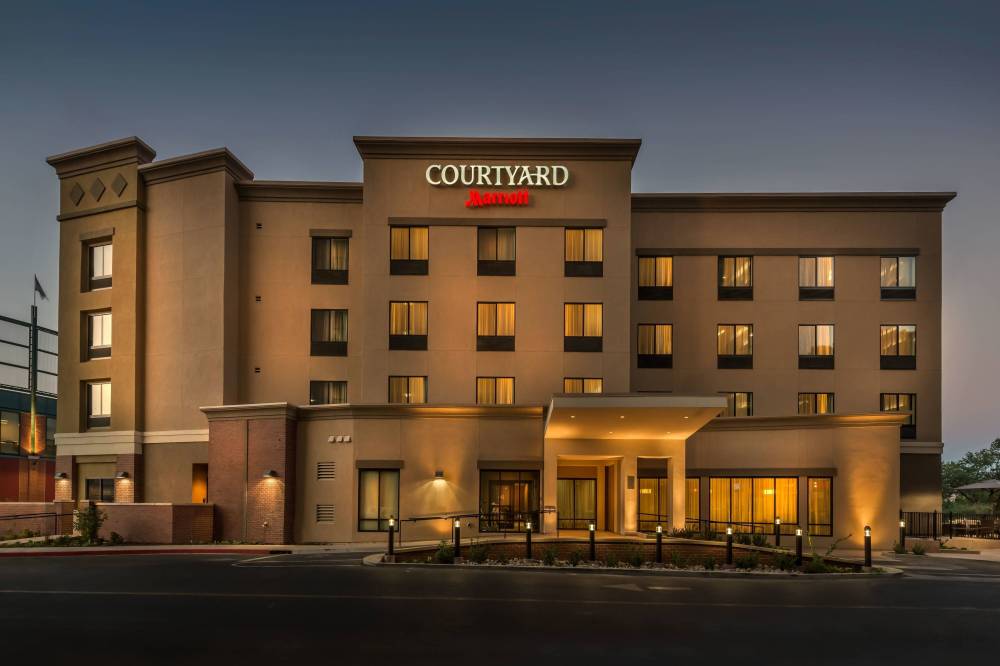 Courtyard By Marriott Reno Downtown Riverfront