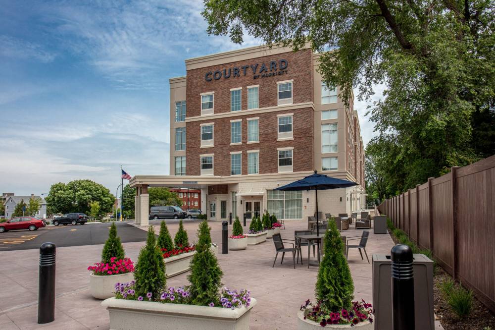Courtyard By Marriott Rochester Downtown