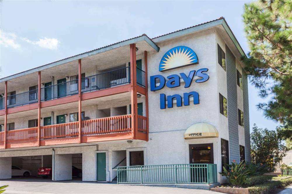 Days Inn By Wyndham Anaheim West