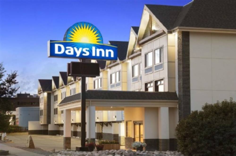 Days Inn By Wyndham Calgary Northwest