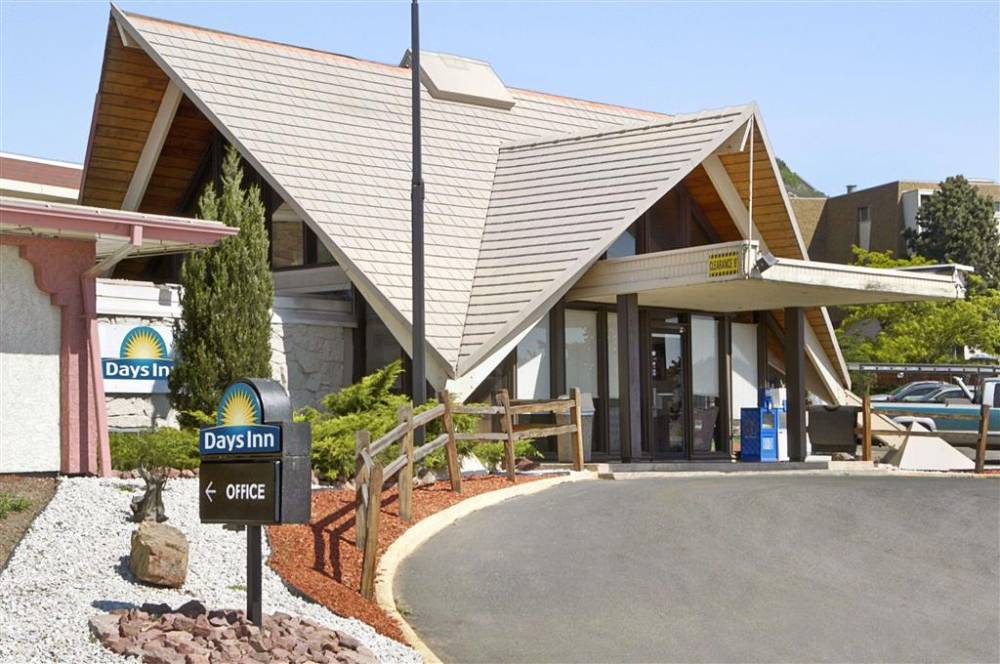 Days Inn By Wyndham Colorado Springs/garden Of The Gods