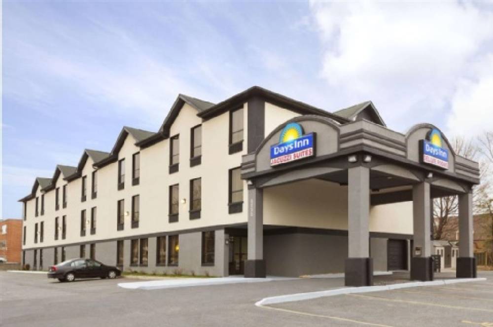 Days Inn By Wyndham Toronto East Lakeview