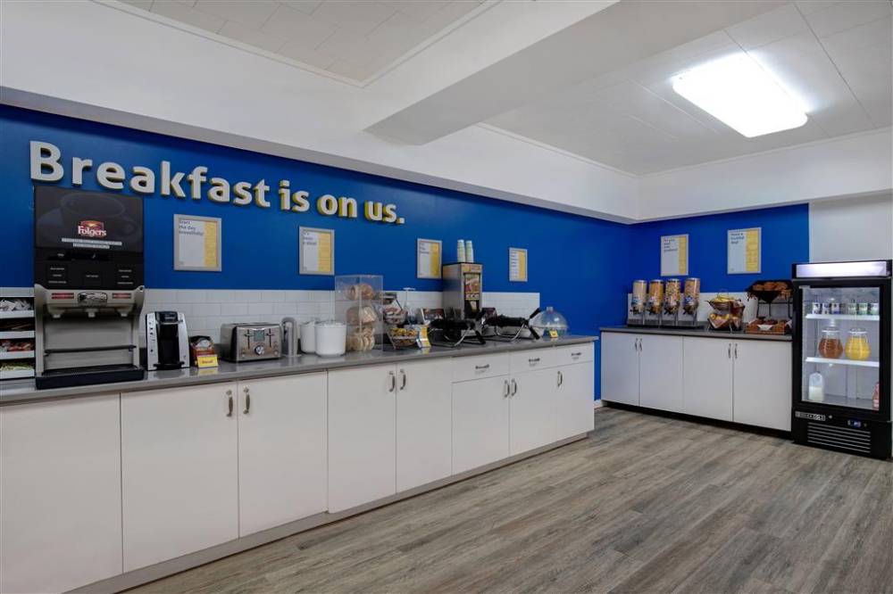 Days Inn By Wyndham Victoria Airport Sidney