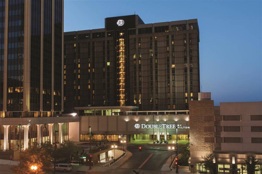 Doubletree By Hilton Omaha-downtown