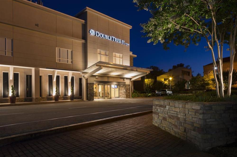Doubletree By Hilton Raleigh - Brownstone - University