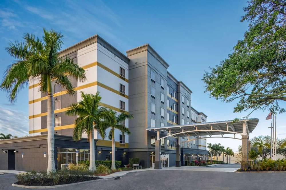 Doubletree By Hilton Sarasota Bradenton Airport