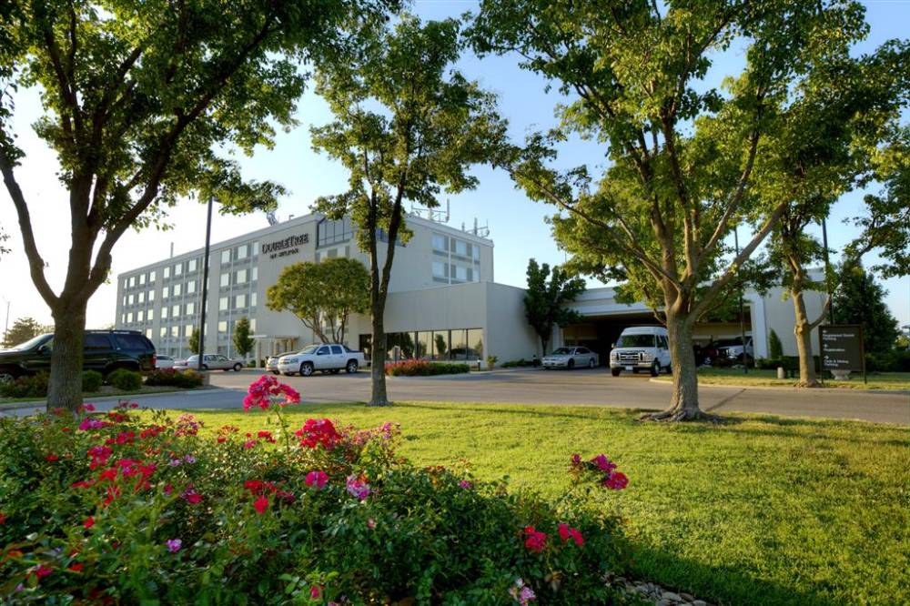 Doubletree By Hilton Wichita Airport