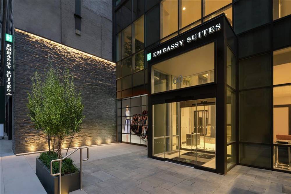 Embassy Suites By Hilton New York Manha