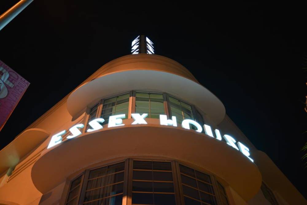 Essex House Hotel And Suites