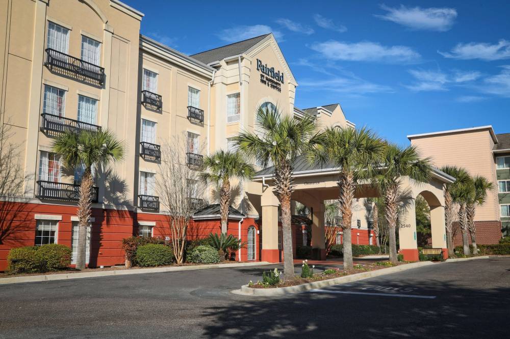 Fairfield Inn And Suites By Marriott Charleston North-ashley Phosphate
