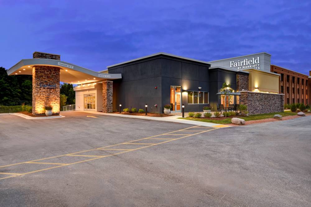 Fairfield Inn And Suites By Marriott Milwaukee North