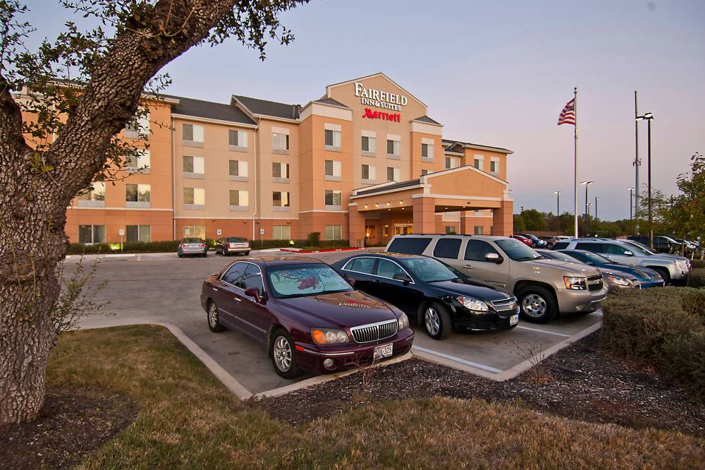 Fairfield Inn And Suites By Marriott San Antonio North-stone Oak