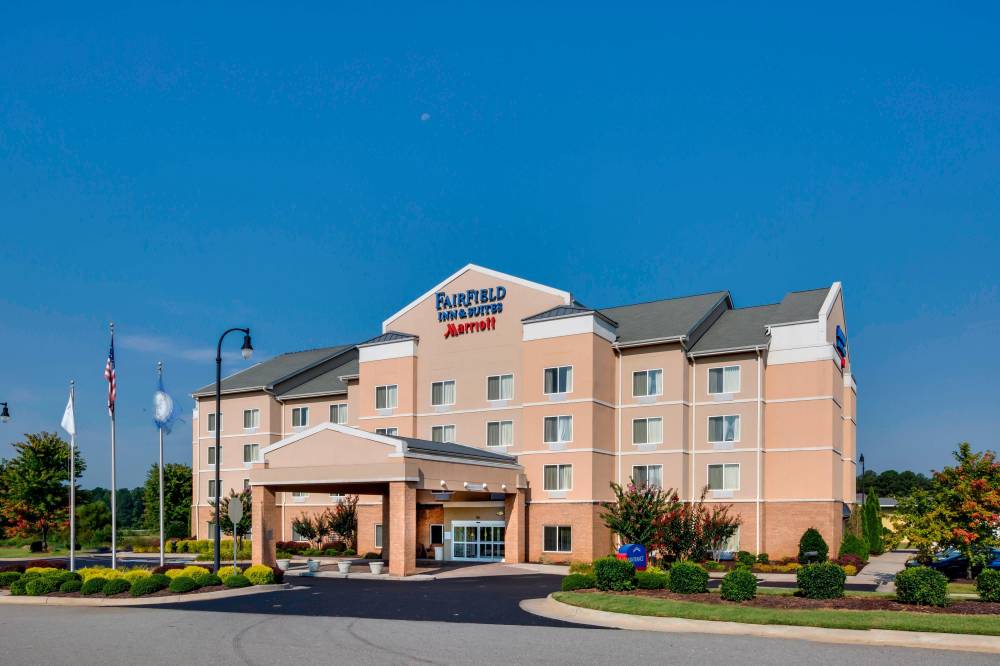 Fairfield Inn And Suites By Marriott South Hill I-85