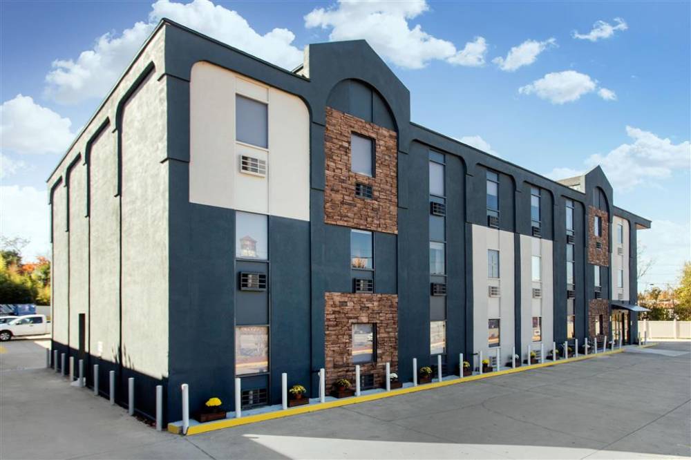 Gallus Stadium Park Inn Ascend Hotel Col
