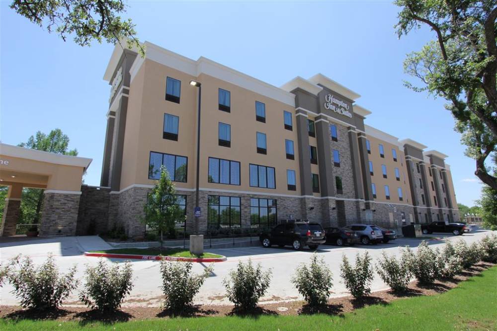 Hampton Inn & Suites Dallas Market Center