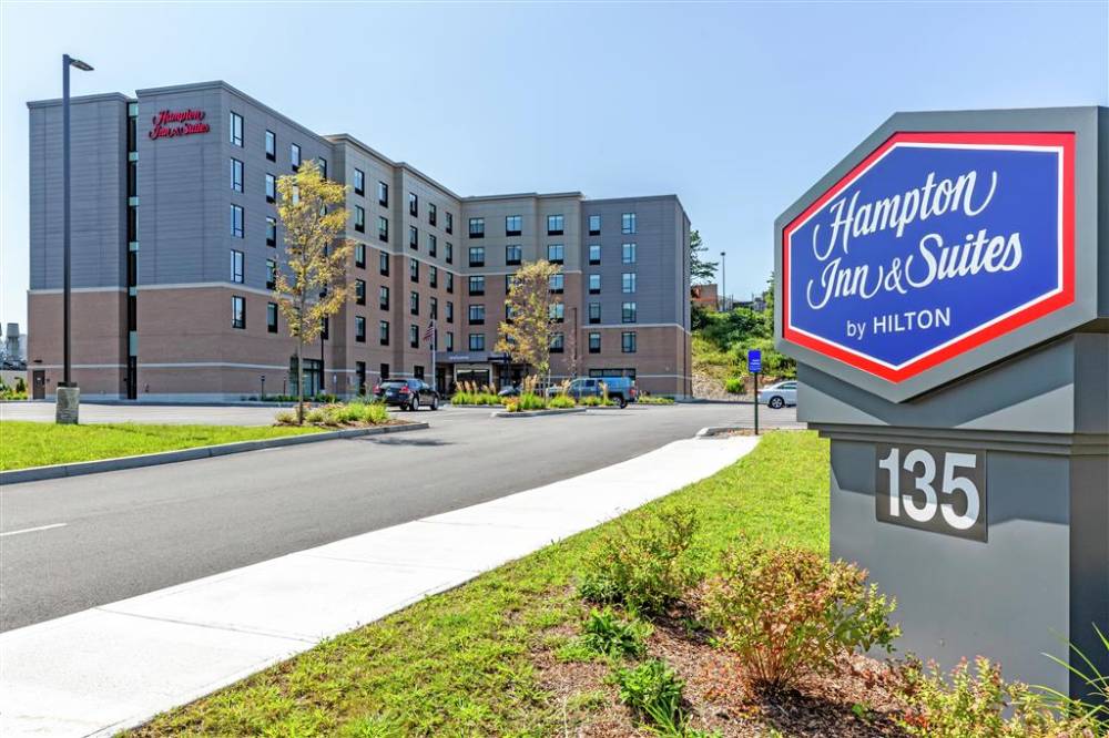 Hampton Inn And Suites Boston/waltham