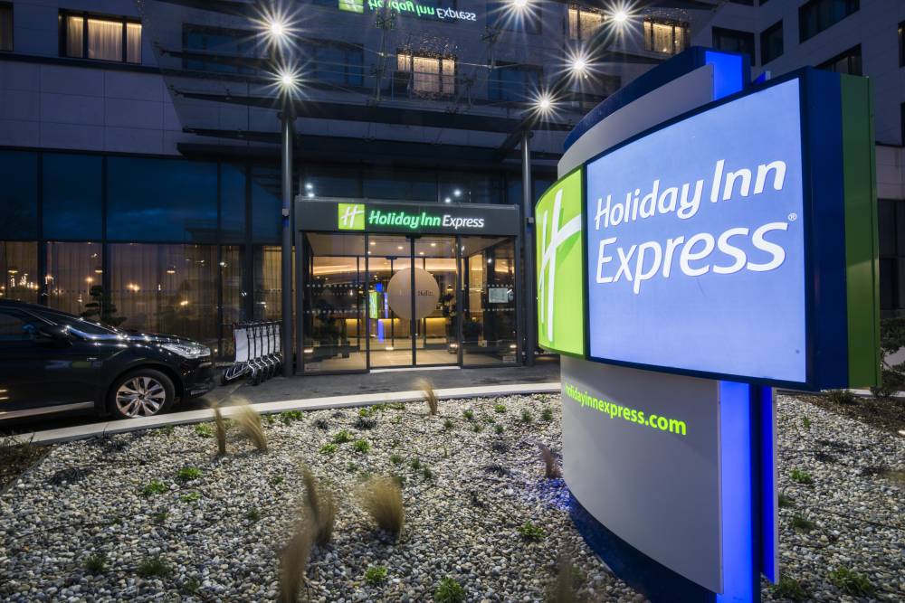 Holiday Inn Exp Cdg Airport