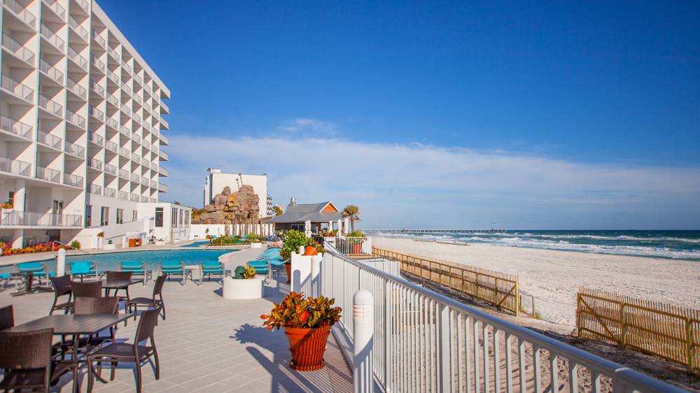 Holiday Inn Exp Stes Beachfront