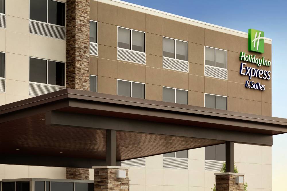 Holiday Inn Exp Stes Chatham Pkwy