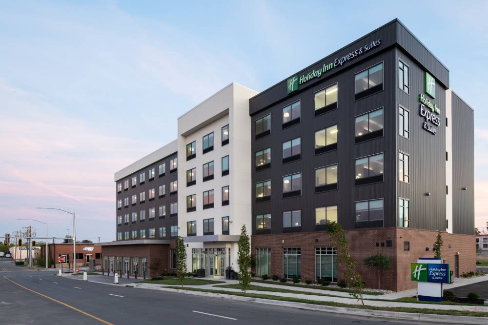 Holiday Inn Exp Stes Downtown By Ihg