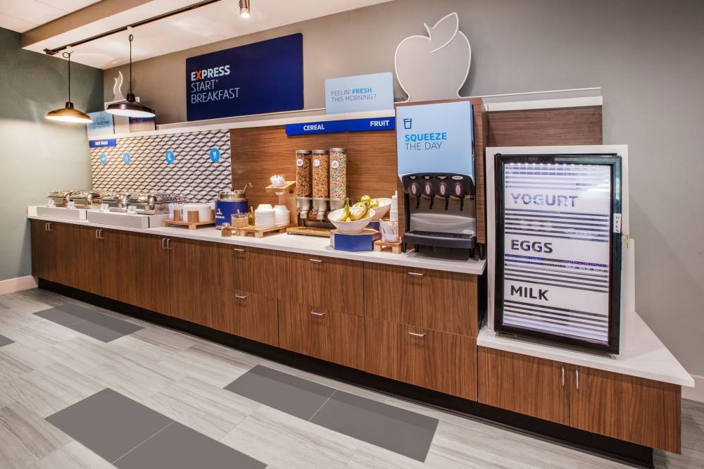 Holiday Inn Exp Stes Grapevine
