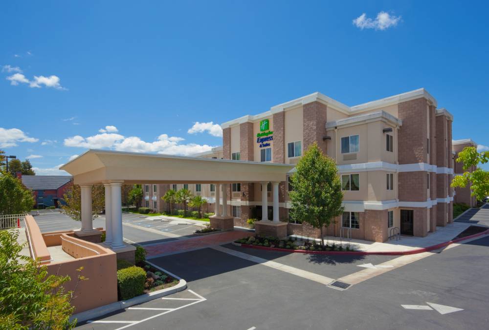 Holiday Inn Exp Stes Livermore
