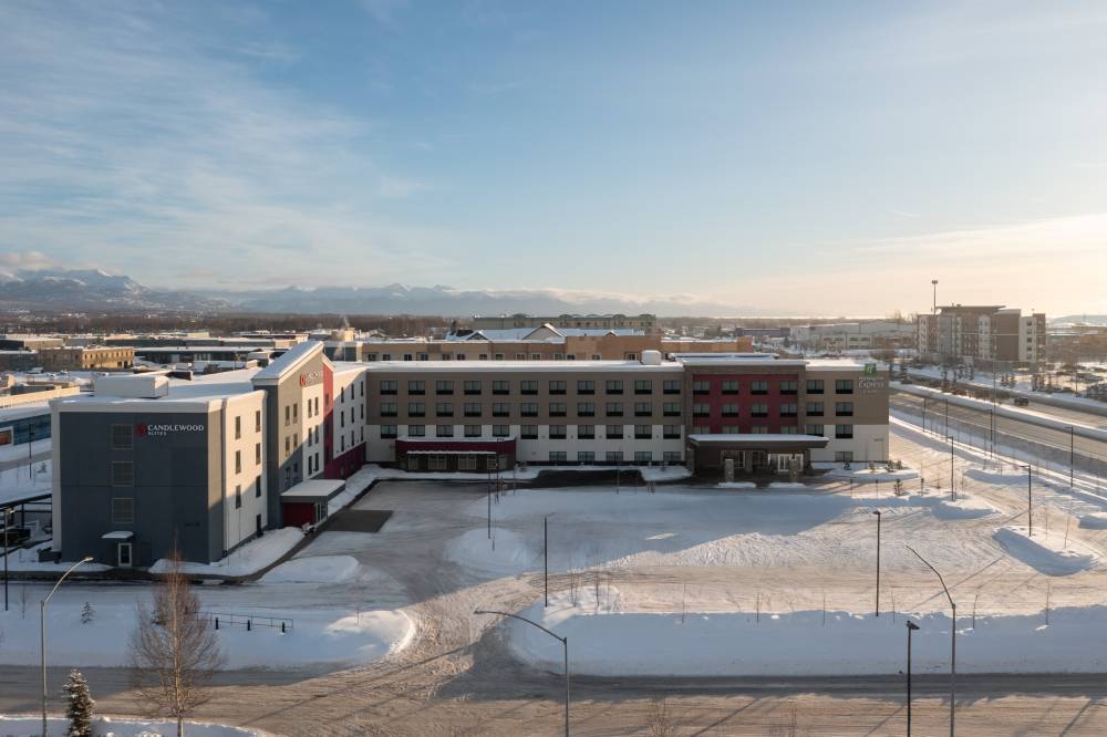 Holiday Inn Exp Stes Midtown By Ihg