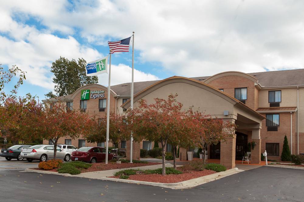 Holiday Inn Exp Suites Canton