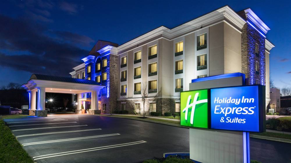Holiday Inn Express Suites
